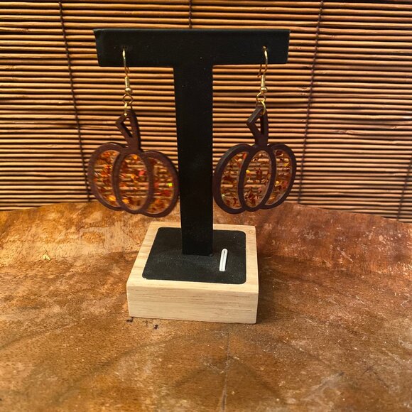 New Autumn Pumpkin Thanksgiving pierced earrings - Picture 1 of 2